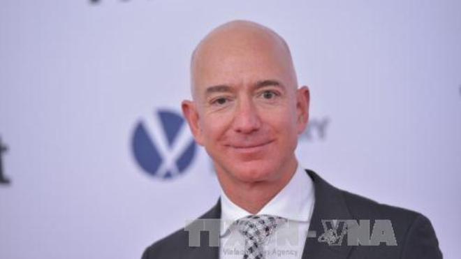 Chia cho vợ cũ 35 tỷ USD sau ly hôn, Jeff Bezos vẫn giàu nhất thế giới