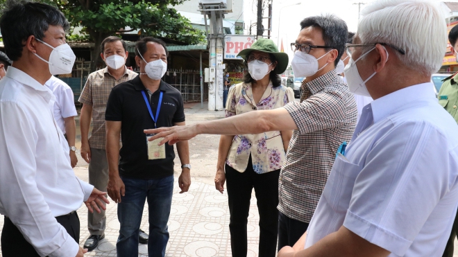 Chuyên gia, nhà khoa học bàn biện pháp chống dịch Covid-19 trong tình hình mới