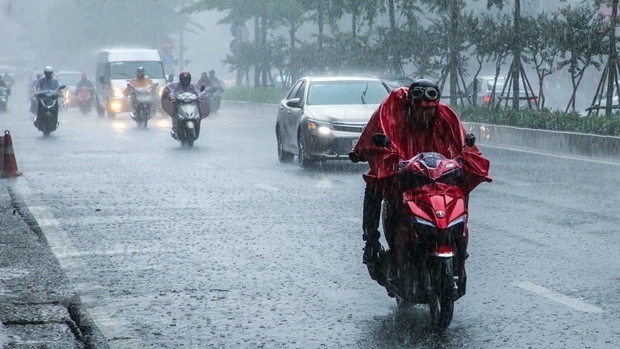 Áp thấp nhiệt đới ít di chuyển, suy yếu thành một vùng áp thấp