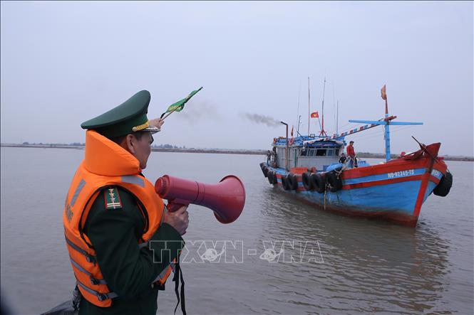 Đồng hành cùng ngư dân chống khai thác IUU