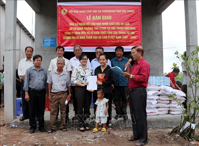 Thông tấn xã Việt Nam chung tay hỗ trợ nạn nhân chất độc da cam tại Sóc Trăng