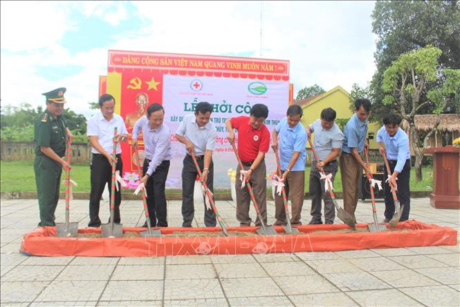 Khởi công xây dựng bếp ăn bán trú hỗ trợ thầy, trò khu vực biên giới, vùng núi