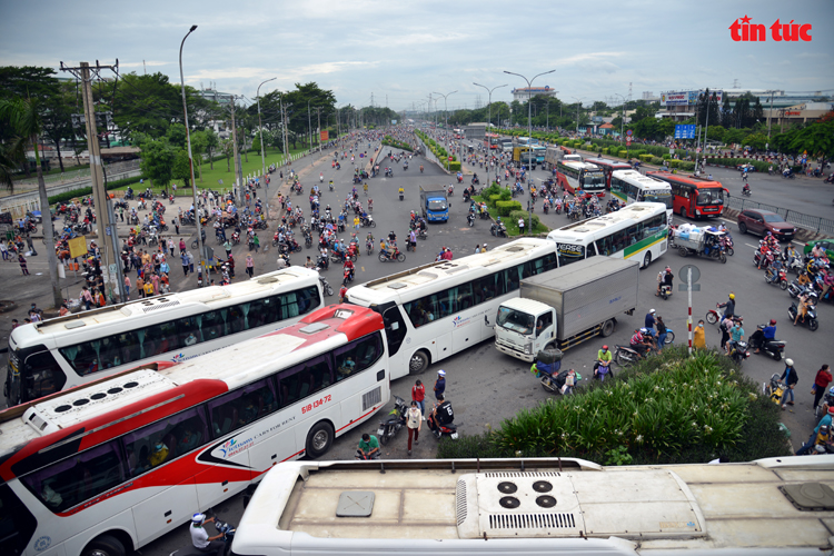 Rà soát, đề xuất phương án tăng lương tối thiểu vùng năm 2024