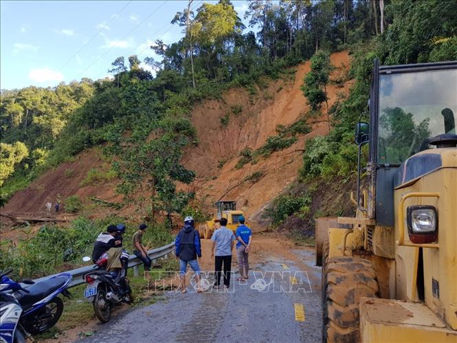 Đã tìm thấy 11 thi thể, 42 người còn mất tích trong vụ sạt lở tại Quảng Nam