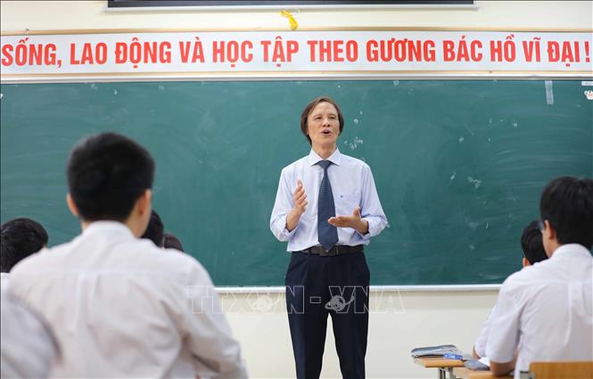 Lan tỏa tình yêu môn Vật Lý đến nhiều thế hệ giáo viên, học sinh