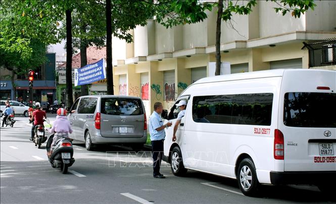 Hội nghị phản biện dự thảo Đề án thu phí sử dụng tạm thời lòng đường, vỉa hè