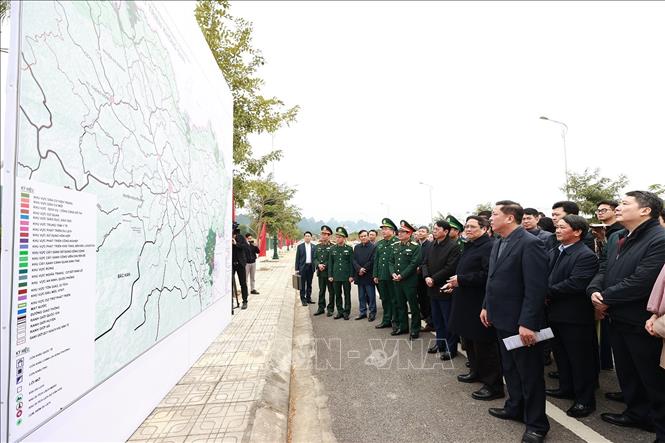 Thủ tướng Phạm Minh Chính khảo sát các dự án hạ tầng tại tỉnh Cao Bằng