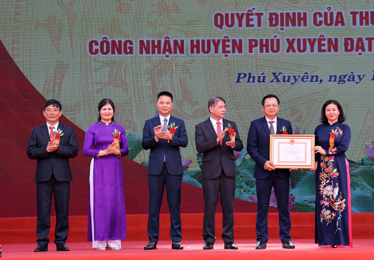 Phú Xuyên đón quyết định công nhận huyện Nông thôn mới năm 2020