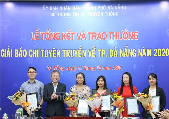 'Phát triển kinh tế biển Đà Nẵng' của TTXVN giành giải Nhất Giải báo chí