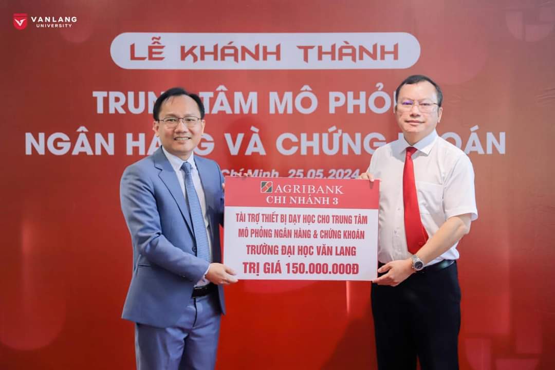 Agribank chi nhánh 3 tài trợ trung tâm mô phỏng Ngân hàng - Chứng khoán 