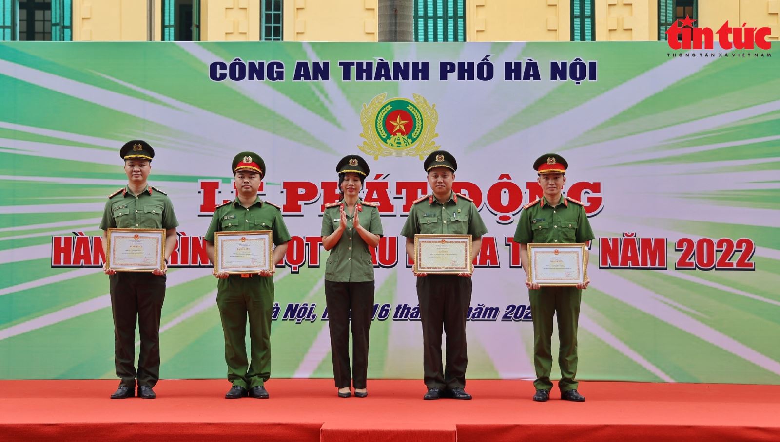 Thanh niên Công an Thủ đô đồng hành với 'Hành trình giọt máu nghĩa tình năm 2022