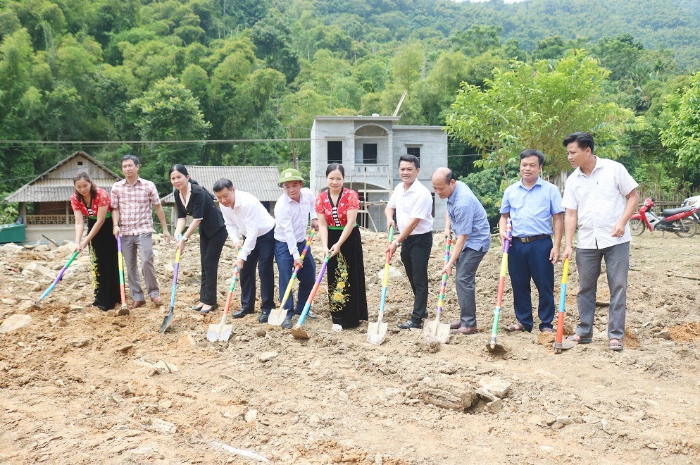 CLB Nhà báo Thanh Hóa hỗ trợ xây dựng điểm trường mầm non tại bản Tai Giác