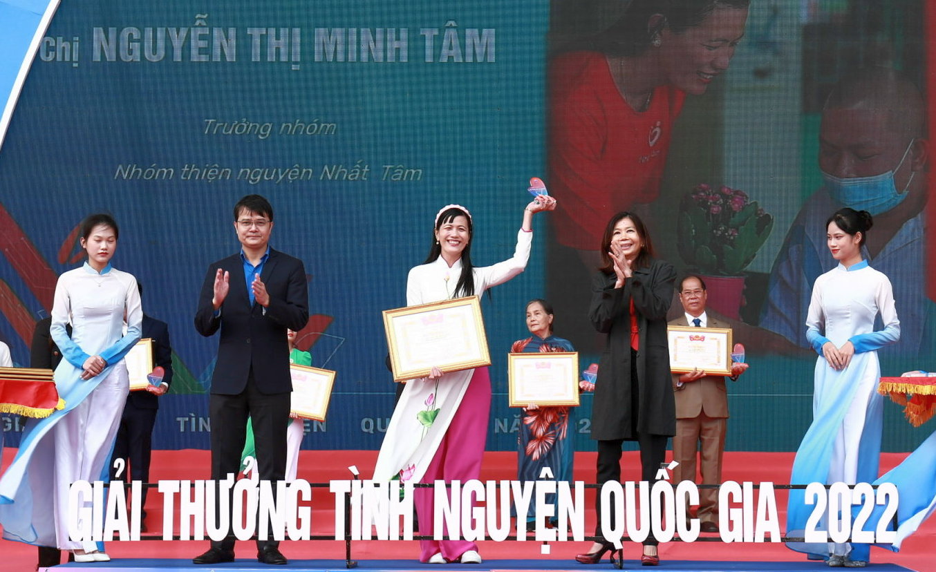 Những trái tim thiện nguyện nồng ấm vì cộng đồng