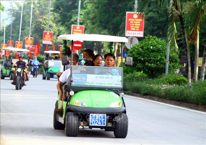 Tìm phương án quản lý hoạt động xe điện tại Cửa Lò