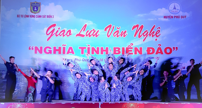 Đêm giao lưu văn nghệ thắm đậm nghĩa tình giữa Cảnh sát biển với ngư dân huyện đ