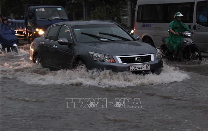 Chiều tối và đêm 15/7, các khu vực trong cả nước đều có mưa và dông