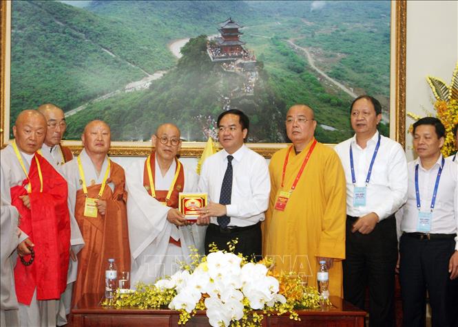 Vesak 2019: Trưởng ban Tôn giáo Chính phủ tiếp Đoàn Phật giáo Hàn Quốc