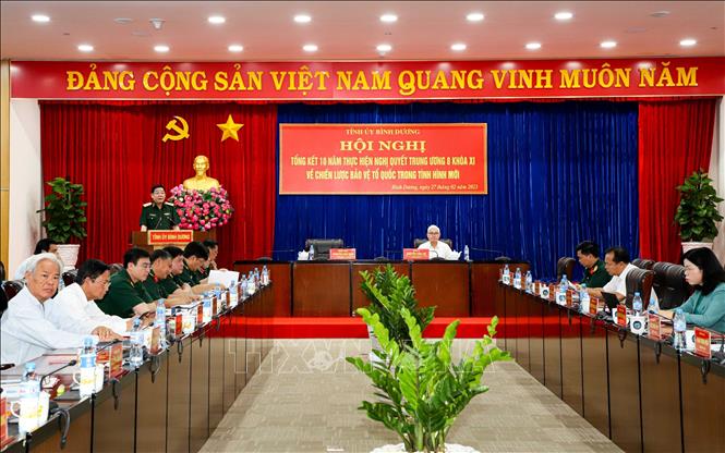 Kết hợp chặt chẽ phát triển kinh tế - xã hội với đảm bảo quốc phòng - an ninh