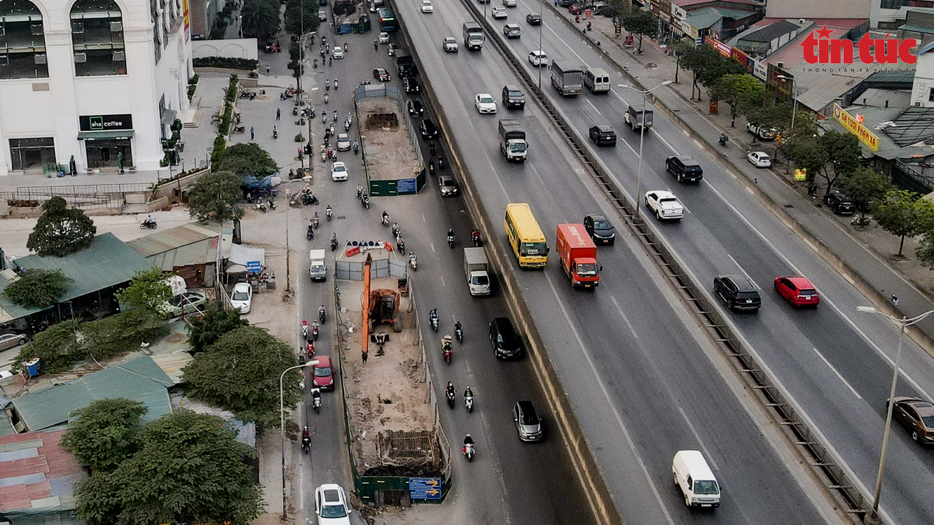 Hà Nội xén giải phân cách giữa đường vành đai 3 để giảm ùn tắc giao thông