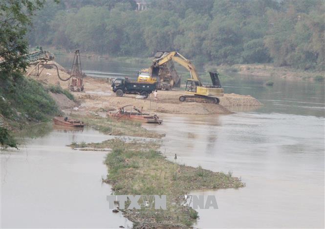 Xóa các 'điểm nóng' về khai thác cát, sỏi trái phép ở Phú Bình, Thái Nguyên