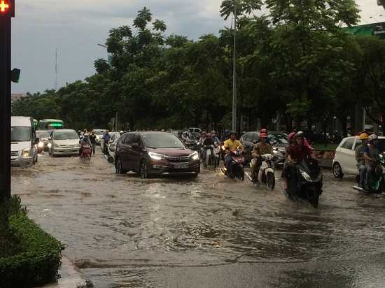 Từ hôm nay siêu máy bơm đường Nguyễn Hữu Cảnh hoạt động trở lại