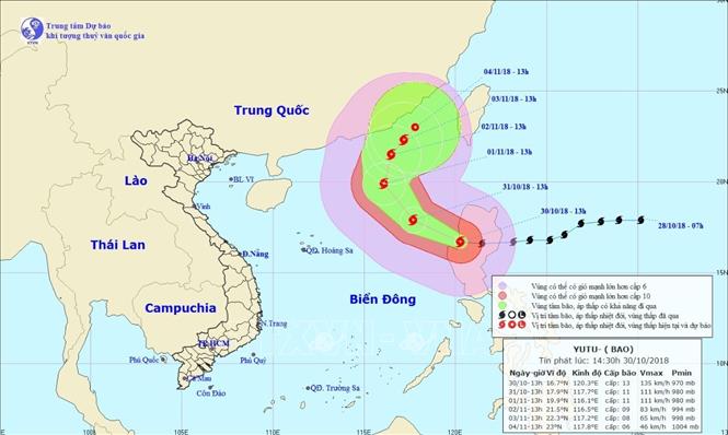 Bão Yutu giật cấp 14 trên vùng Đông Bắc Biển Đông