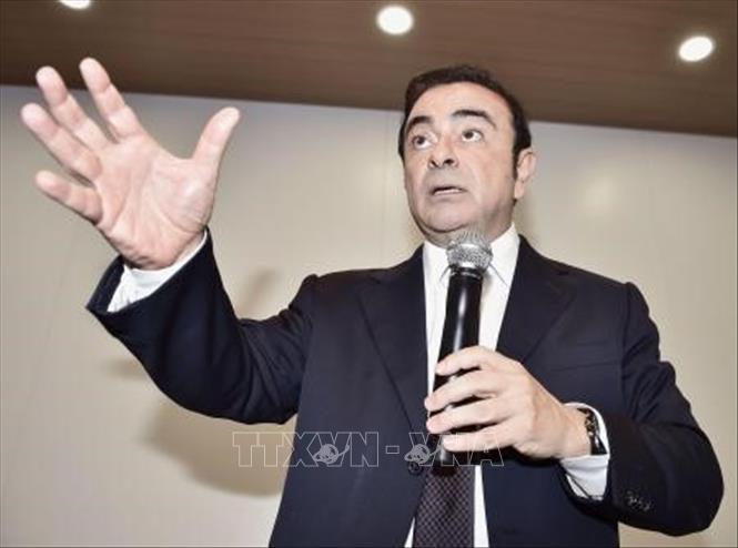 Mitsubishi cách chức Chủ tịch Carlos Ghosn