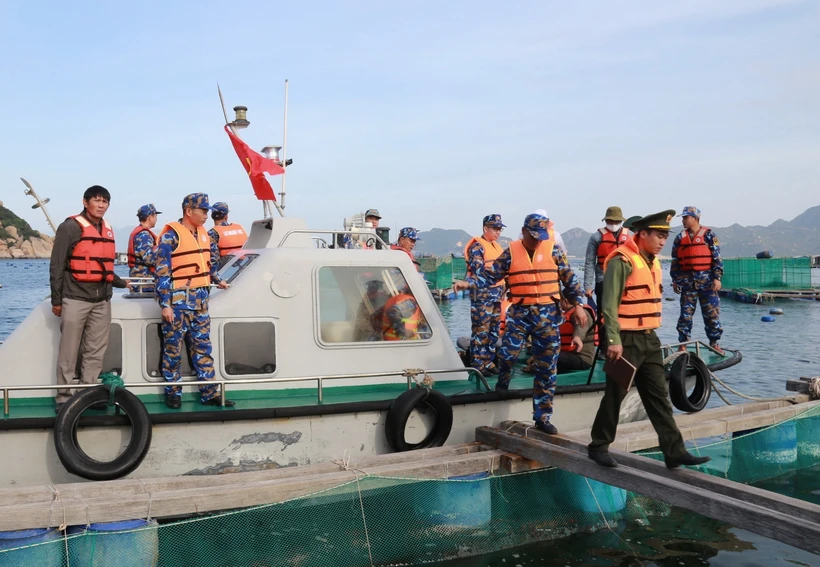 Khánh Hòa: Phối hợp tuần tra, kiểm soát vùng nước cấm tại Vịnh Cam Ranh | Vietnam+ (VietnamPlus)