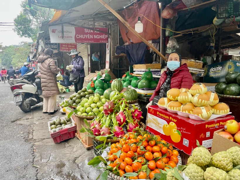 Hà Nội: Giá một số loại hàng hóa, thực phẩm tăng nhẹ sau kỳ nghỉ Tết | Vietnam+ (VietnamPlus)