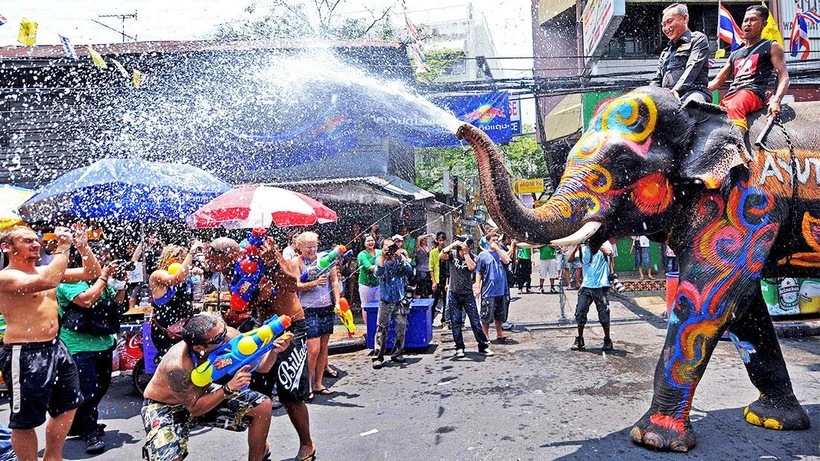 Thái Lan cân nhắc khả năng kéo dài kỳ nghỉ Tết cổ truyền Songkran | Vietnam+ (VietnamPlus)