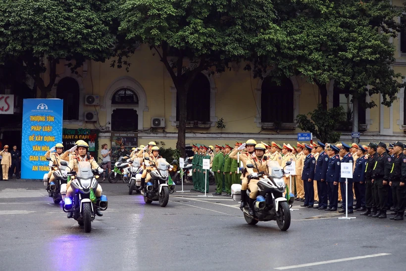 Hà Nội lập 2 tổ công tác 'đặc biệt' trên quốc lộ và đường vành đai | Vietnam+ (VietnamPlus)