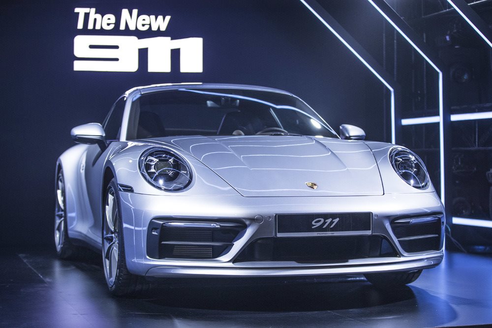 Porsche 911 mới giá từ 7,65 tỷ đồng tai Việt Nam