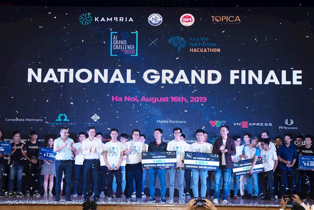 Tổng đài ảo thông minh đạt giải nhất cuộc thi AI4VN National Hackathon