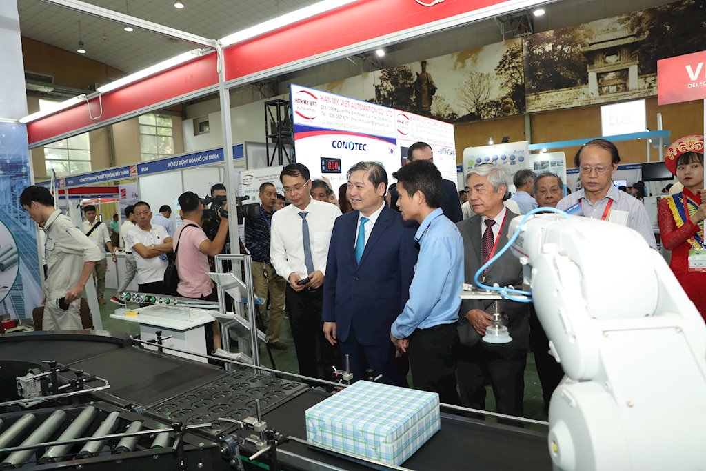 Triển lãm Autotech 2019 khai mạc tại Hà Nội: Tìm giải pháp cho ngành công nghiệp hỗ trợ ngành ô tô, xe máy