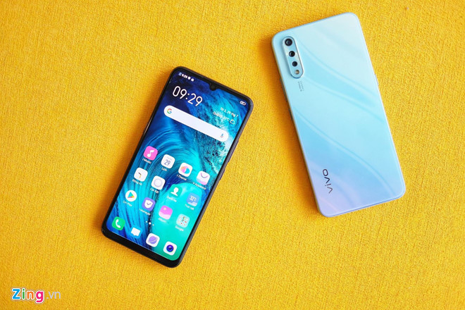 Loạt smartphone giá tốt đáng chú ý vừa lên kệ tại VN