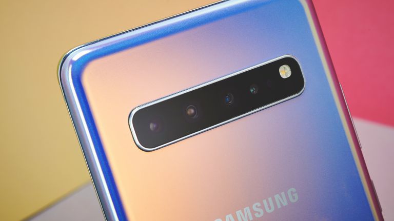 Galaxy S11 bắt đầu được thử nghiệm camera gắn ống kính tiềm vọng