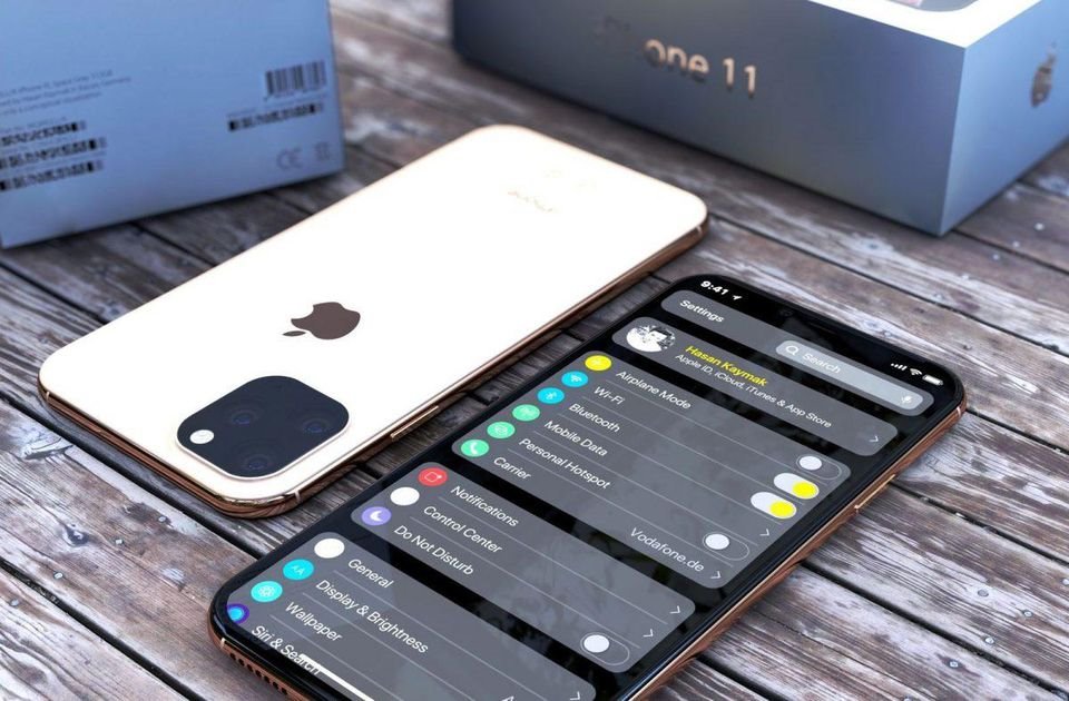 Chủ tịch của SoftBank vô tình tiết lộ ngày ra mắt iPhone 11