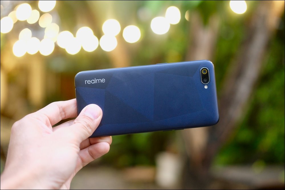 Mở hộp Realme C2, camera kép, màn hình giọt nước, giá từ 2,79 triệu đồng