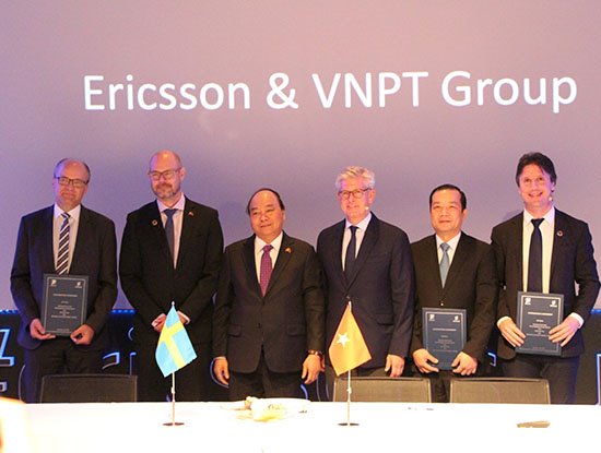 Ericsson, VNPT bắt tay hợp tác đổi mới sáng tạo Công nghiệp 4.0 và Internet vạn vật