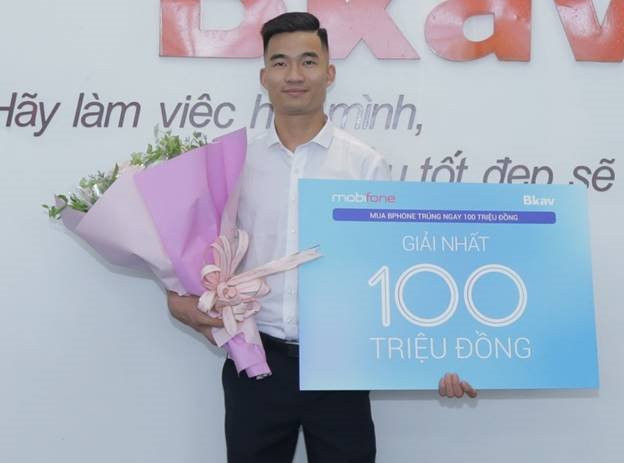 Chuyển mạng sang MobiFone, khách hàng vui mừng trúng 100 triệu đồng