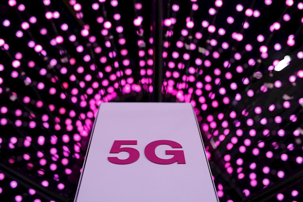 Anh có thể hoãn triển khai 5G vì lý do an ninh