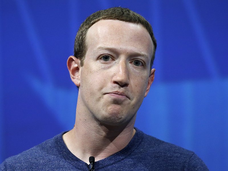 Đồng sáng lập Facebook: Đã đến lúc “giải tán” mạng xã hội của Mark Zuckerberg