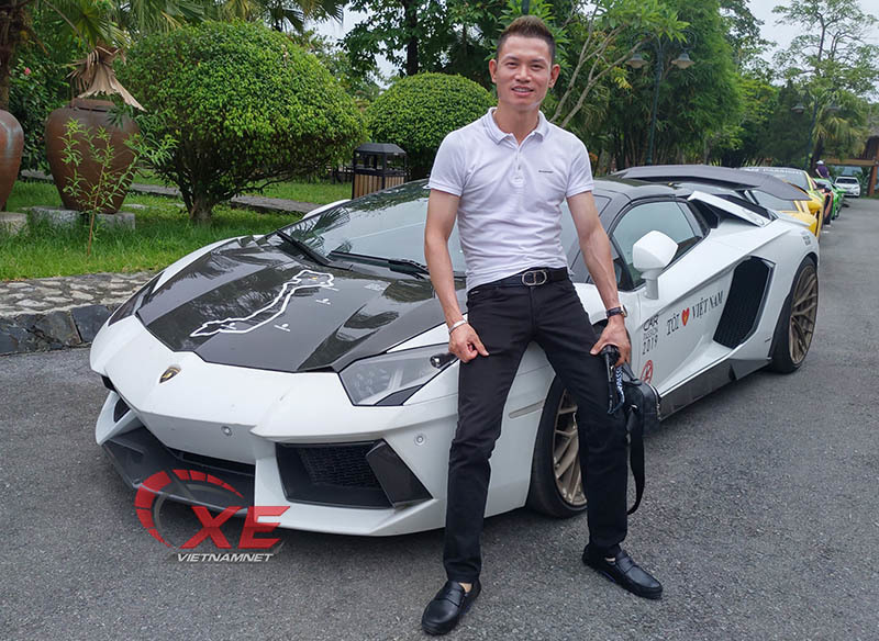 Đẳng cấp chơi siêu xe Lamborghini đáng nể của đại gia Tùng 'vàng'