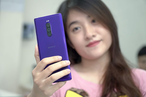 Những mẫu smartphone thú vị nhưng khó mua ở Việt Nam