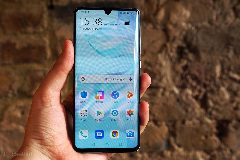 Huawei P30 Pro bị thương lái 