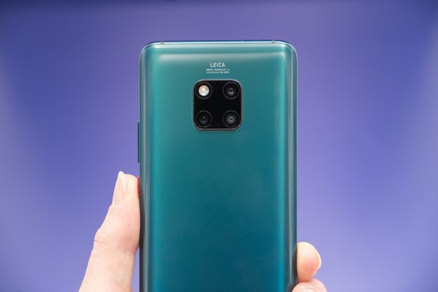 Huawei Mate 20 Pro phát nổ cháy ghế khiến cả rạp hát phải sơ tán khẩn cấp