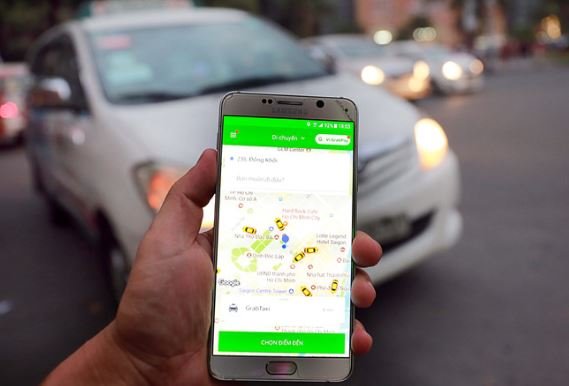 Grab lên tiếng khi Bộ GTVT 