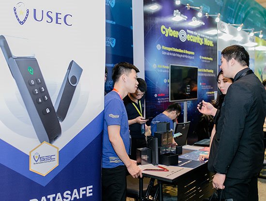 Công ty an ninh mạng VSEC ra mắt thiết bị USB siêu bảo mật USEC DataSafe