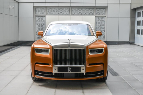 Rolls-Royce Phantom bản đặc biệt với vách ngăn riêng tư tuyệt đối