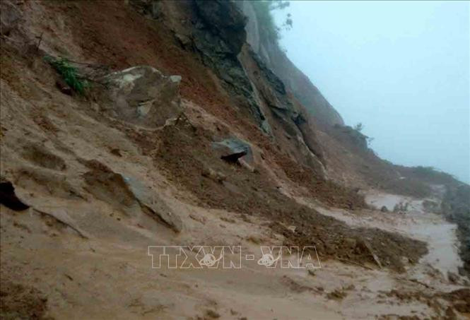 Lai Châu: Sạt lở đường, xã Tà Tổng bị cô lập với trung tâm huyện Mường Tè